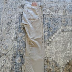 Levi 513. 34-32 Khaki pants